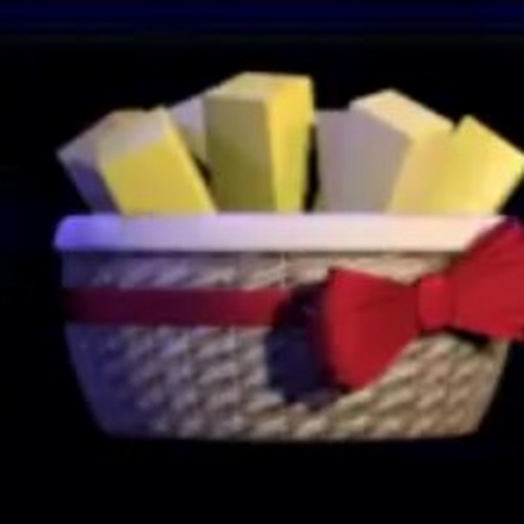 Meet your Posher, Ana - Picture 1 of 1